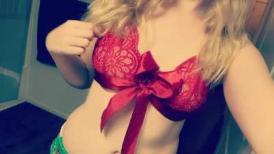I hope that the 5 guys who see this like my petite body 💕