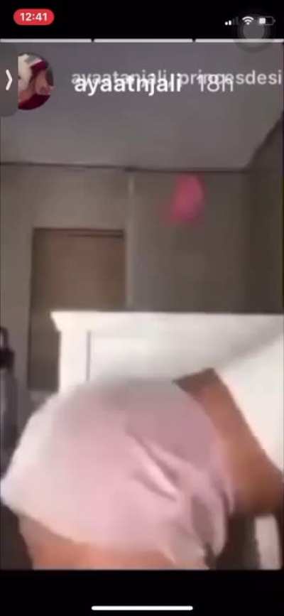 her twerking