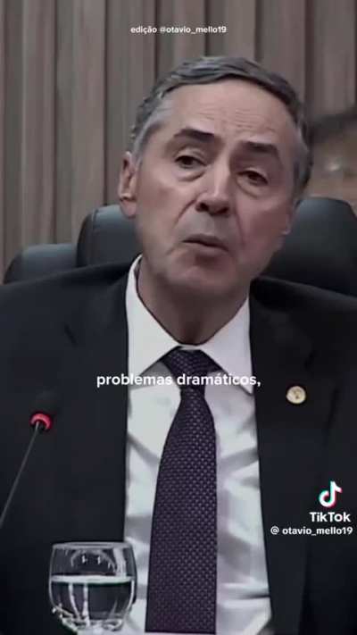 Atrasada pro 1 de Maio mas mesmo assim não perde seu impacto