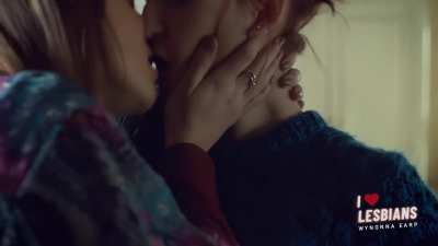 Wynonna Earp: Dominique Provo<wbr>st-Ch<wbr>alkle<wbr>y & Katherine Barrell (s02e01) *AI ENHANCED & REDUCED MUSIC*