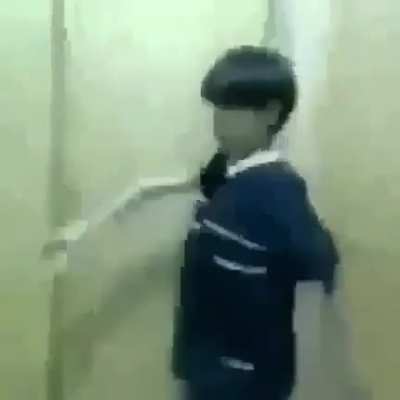 This stupid kid