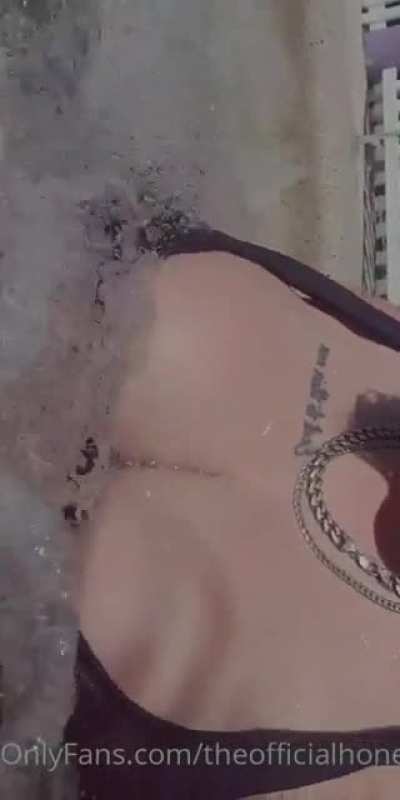 Theof<wbr>ficia<wbr>lhone<wbr>y - Video #4174