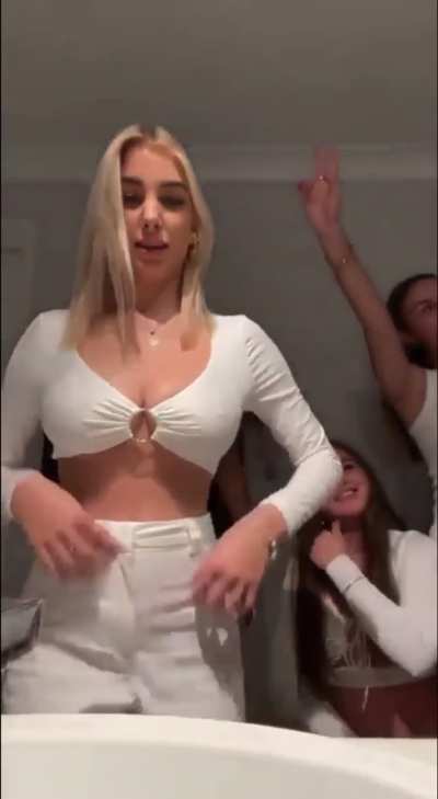 who blonde girl??