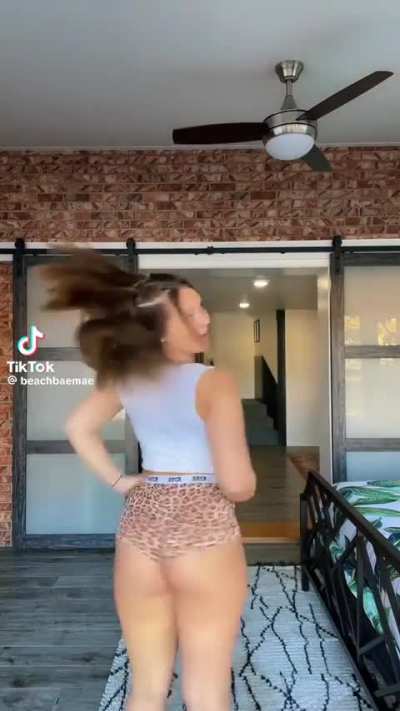 @beachbaemae