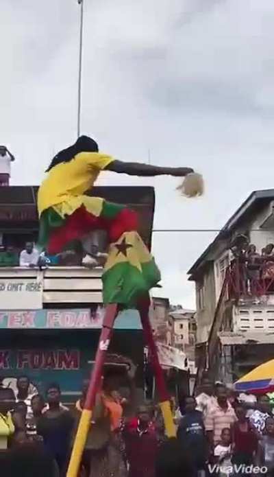 To walk on stilts