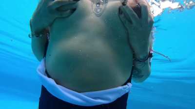 Underwater rub