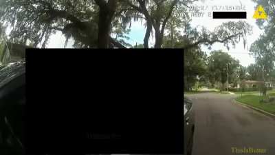 Women arrested in Jacksonville after refusing to leave the scene of a traffic stop