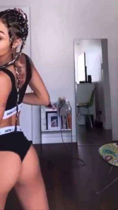 She got me hard asf