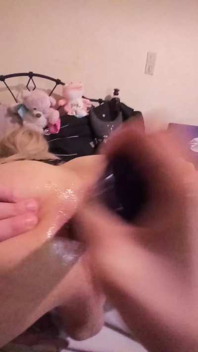 She got my booty gaping ×.×