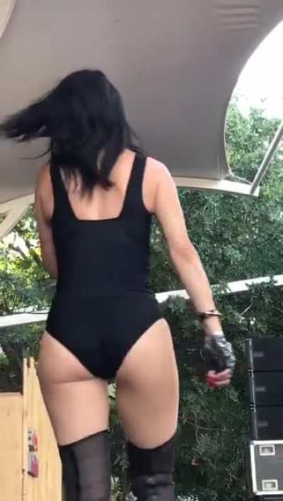 Hande Yener