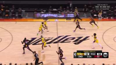 [Highlight] LeBron doesn't even attempt to get back on the fastbreak by Phoenix that results in Craig dunk