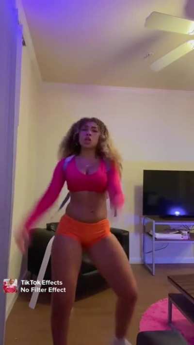 Super cute and thick😋