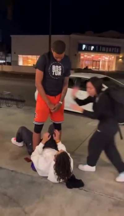 Gay dude beats up man for disrespecting his sister