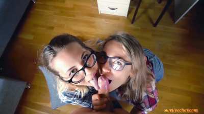 Double Blowjob With Cum Sharing