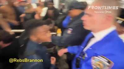 complete chaos just now in Manhattan as protesters for Jordan Neely occupy, shut down E. 63rd Street/ Lexington subway station