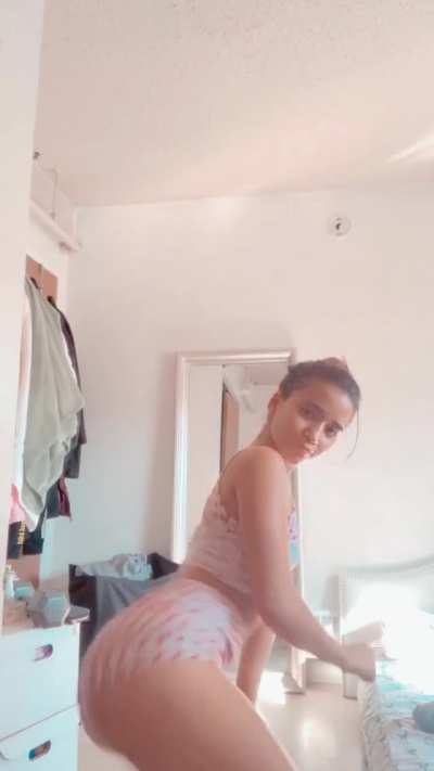 Full story twerk