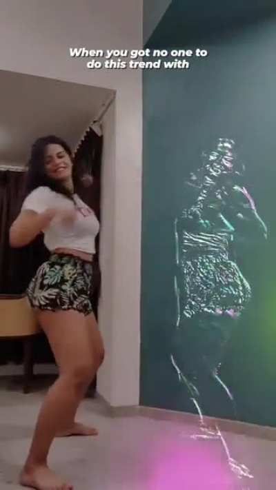 Dhwanii bhatt