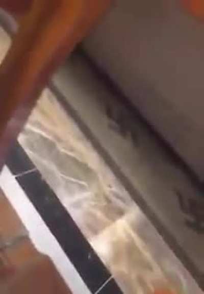 QUE PORRA DE IGREJA É ESSA, ALEXANDRE NAO VÊ ISSO