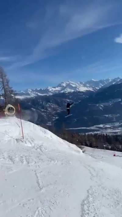 When there’s free beers at the bottom of the slopes. Credits to this clip fellow homie: @kimgubser (instagram)