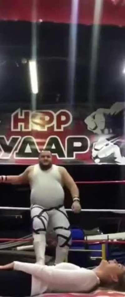 Wrasslin' training