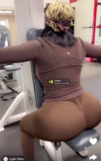 Queen Naija 