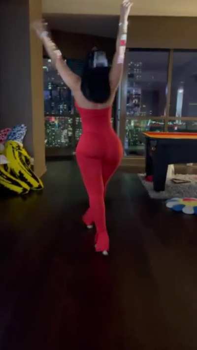 🧟‍♂️🍑