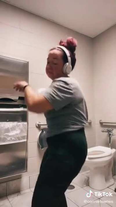 😋