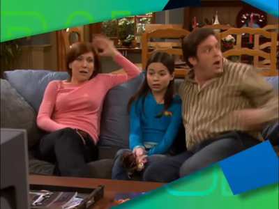 Can someone make a template for the season 3 starring Drake Bell intro?