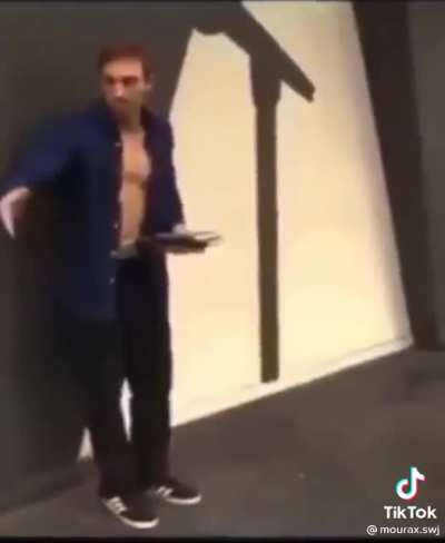 Eu ando ele n