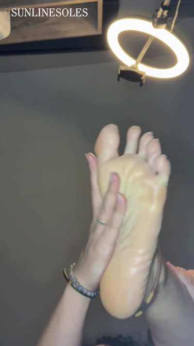 What do you want to do with my soles? 👀💦