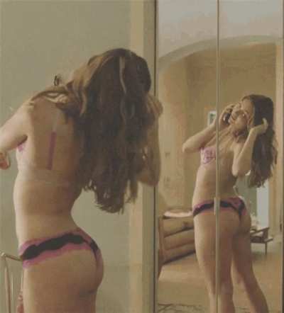 Lili Simmons