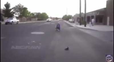 Man defends himself from mob
