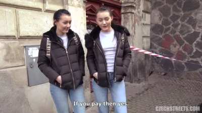 Naive Twins