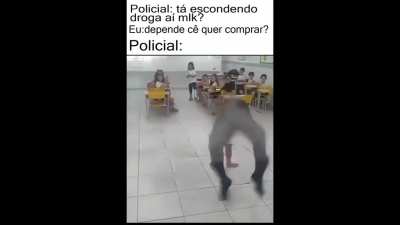 kibei um meme do facebook. mas alterei a musica pra dizer q n tive trabalho, sou tipo mister robot 😎✌