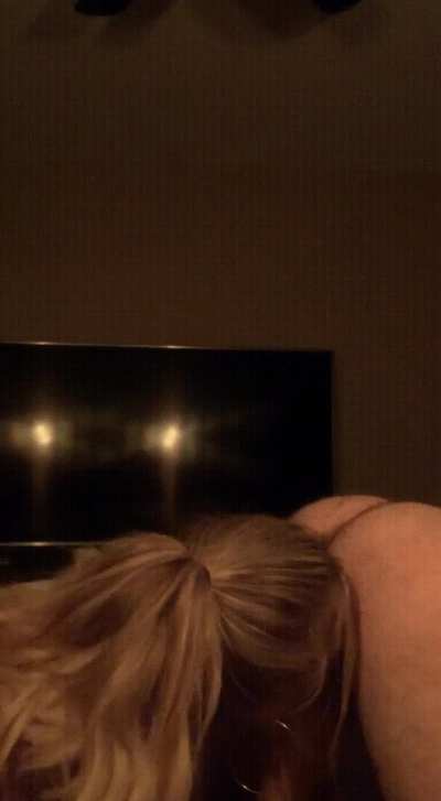I love rimming other guy's butt. P.S. i'm only 20!
