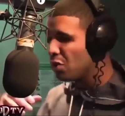 man this new drake album is gas 🔥
