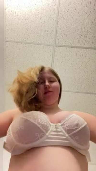 Pov: I’m waking you up (: