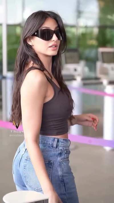 Nora Fatehi Back