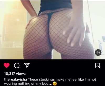 Ayisha really woke up today & chose 💦💦💦💦 everywhere