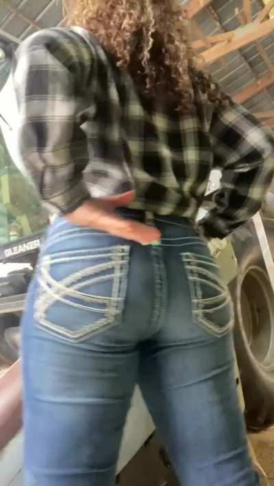 I need a little bit of distraction at my boring day at work
