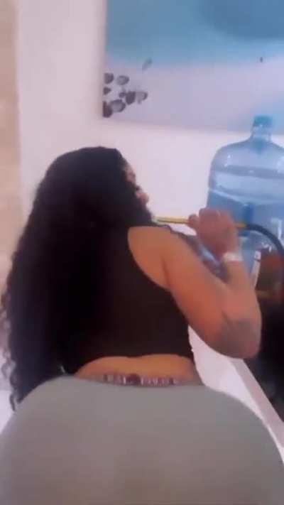 🤤
