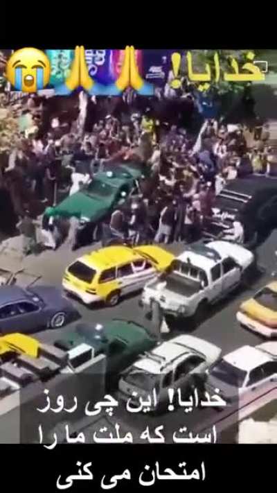 Civilians brawling with Taliban in Nangarhar allegedly after Taliban wanted to lower the Afghan flag