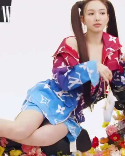 210324 W Korea Instagram Update w/ Nayeon: Behind the scenes photoshoot