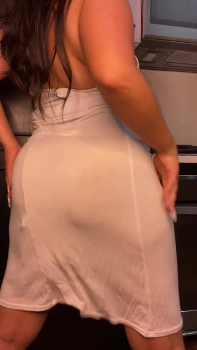 Would you breed a thick Japanese girl?😊