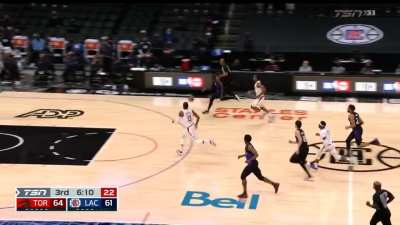 [Highlight] VanVleet rips the ball away from Zubac and gets the lead pass to Siakam for the and-one