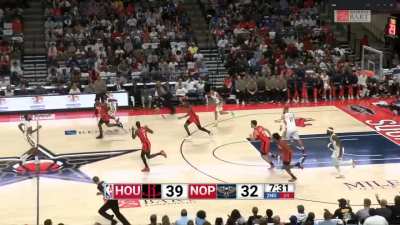 [Highlight] Sengun gets the dunk after the Rockets get their 11th steal of the game not even halfway through the second quarter