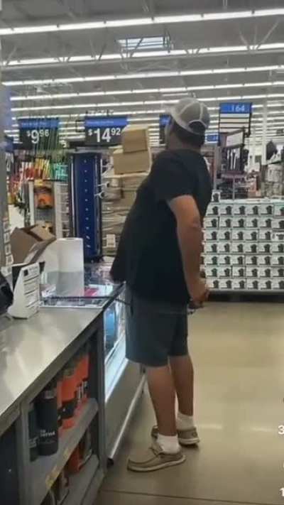 The hero we don't deserve (sound on)