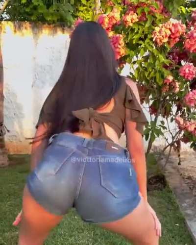 Victtoria Medeiros (@vic<wbr>ttori<wbr>amede<wbr>iros)
