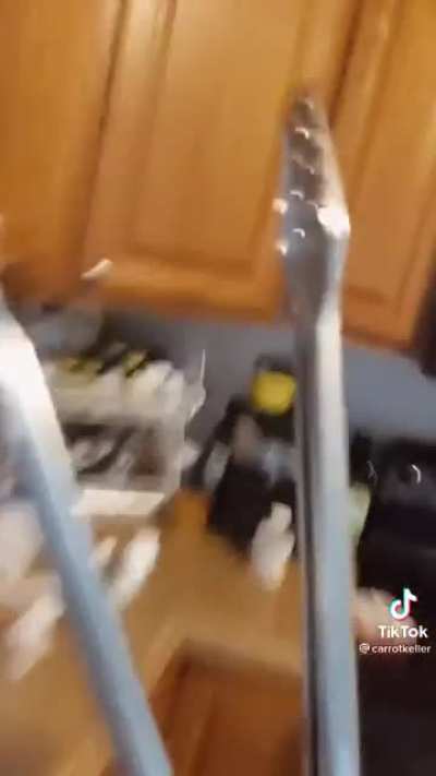 Shorty can’t reach ramen