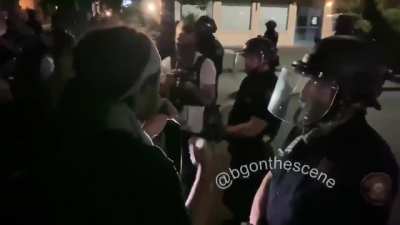 [Funny] Portland protestor challenges cop to rap battle, threatens to reclaim city and/or burn it down